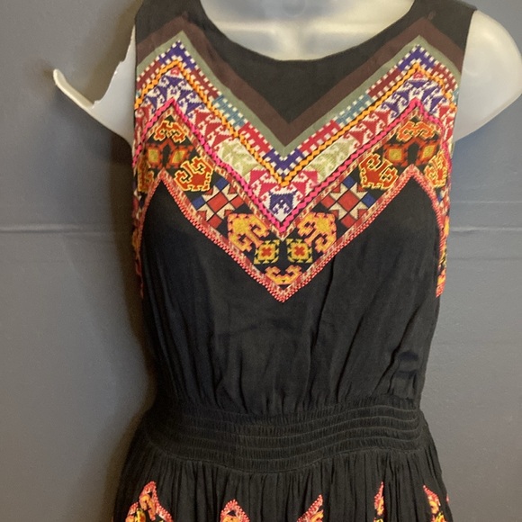 Anthropologie Tanvi Kedia Embroidered Patchowork pull on dress size 0 - Picture 7 of 9
